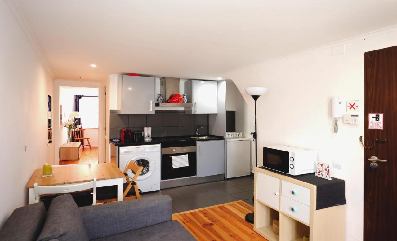 Apartments Center Castelo Lisbon Bagian luar foto
